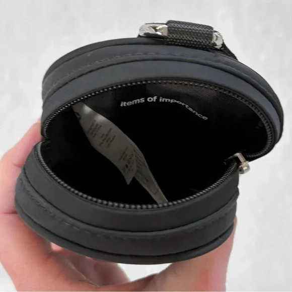 NWOT Lululemon Logo Pouch Coin Case Keychain – Black Nylon Mini Clip Pouch - Picture 6 of 7